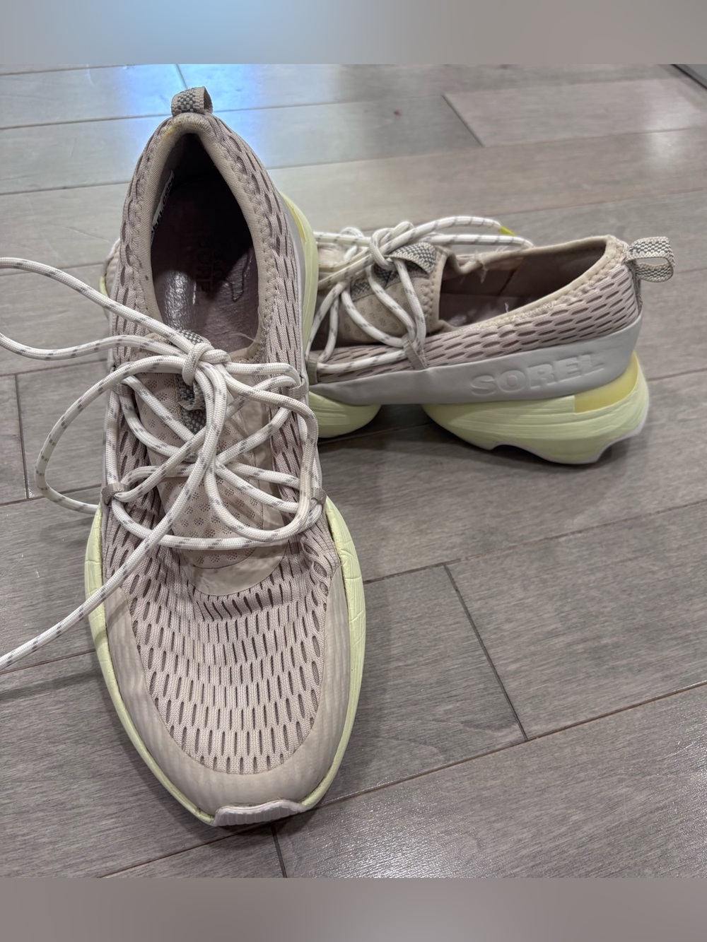 Sorel Kinetic Impact Lace Sneakers Womens 7.5 Dune Yellow Chunky Sole Trendy